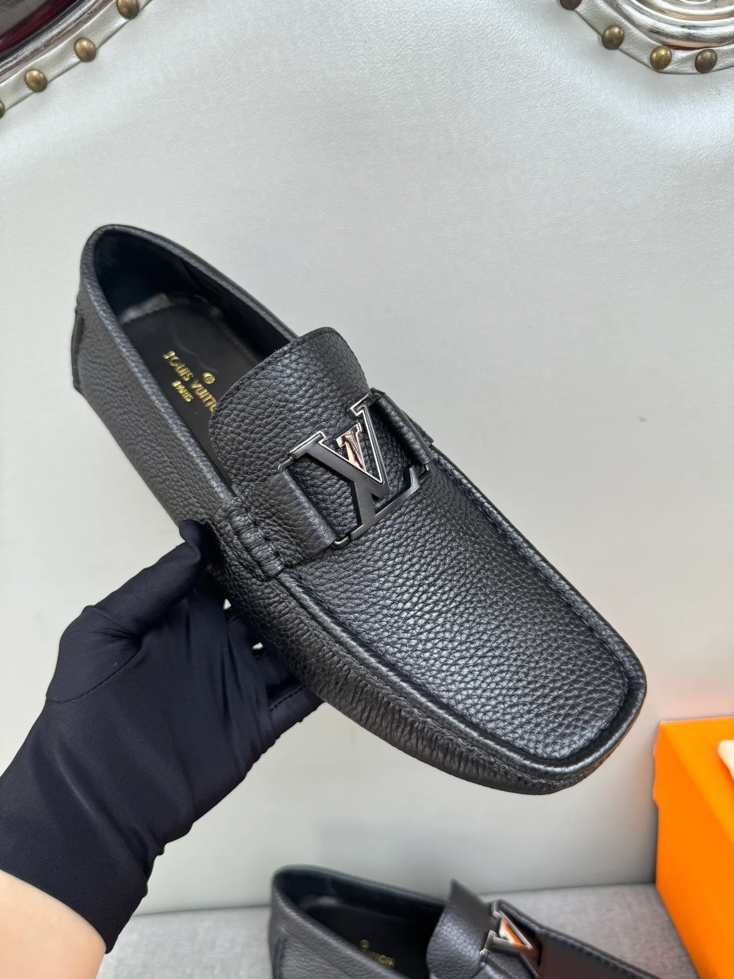 Batch 740💰[strong][strong][strong] Original order quality, new models at the counter, LV Louis Vuitton counter new models, handmade men's driving shoes, bean shoes, slip-on shoes, lazy shoes, exquisite hand-stitching, workmanship details comparable to the counters, Italian imported pebbled cowhide, water-dyed cowhide lining, sweat-absorbent and deodorant, black, 39-44 in large quantities in stock (38, 45 custom-made)